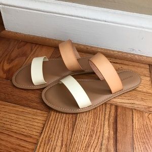 White and tan size 8 Old Navy sandals